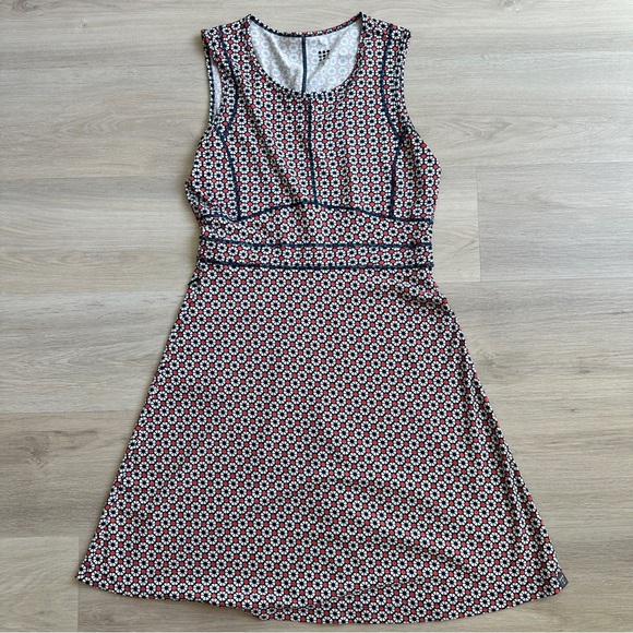 Title nine Dresses & Skirts - Title Nine Red& blue Patterned Midi sporty Dress size small